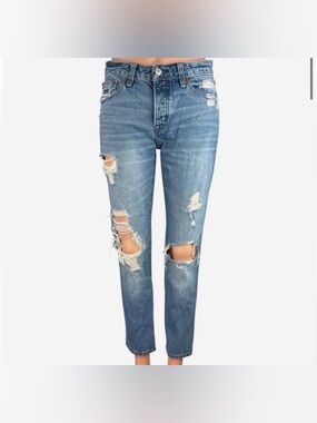 Abercrombie & Fitch Light Ames Low Rise Blue Slim Boyfriend Jeans Size 27 / 4